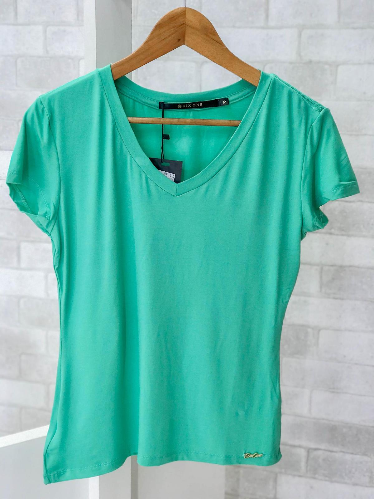 Foto do produto Blusa Six One Verde