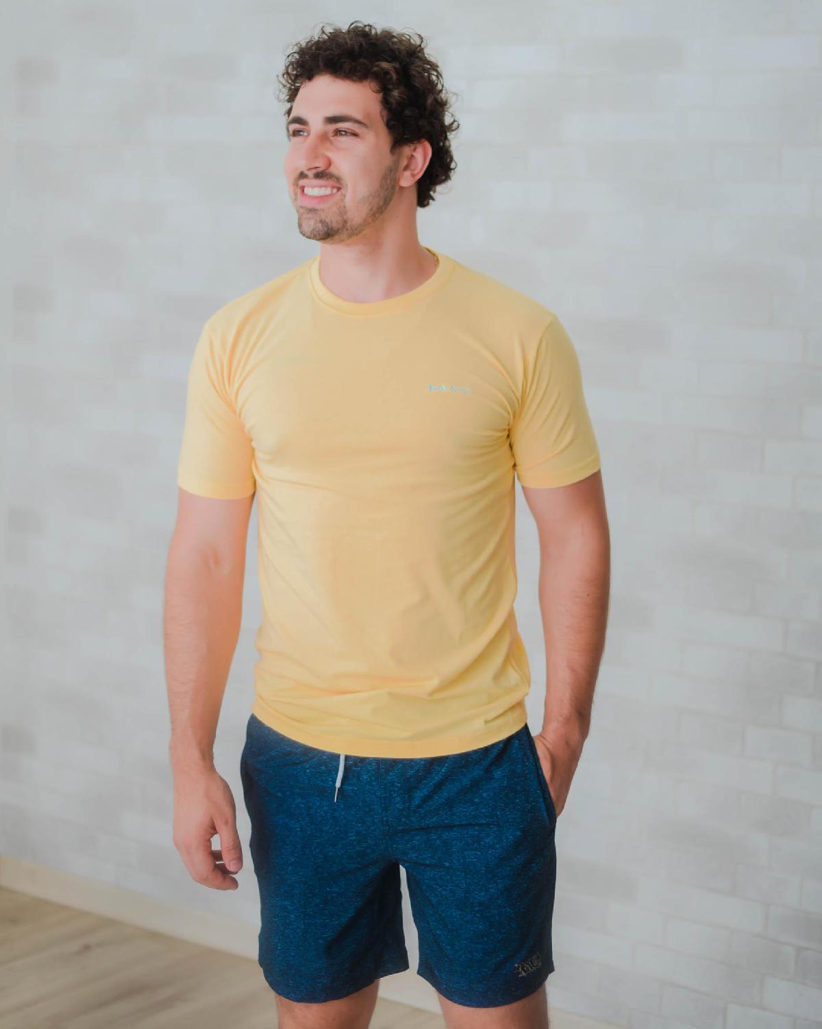 Foto do produto Camiseta Red Nose Amarelo