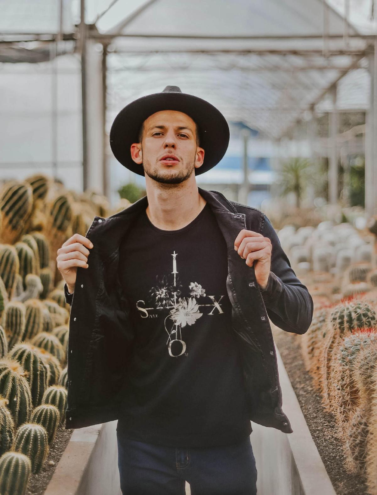 Foto do produto Camiseta Six One Preto