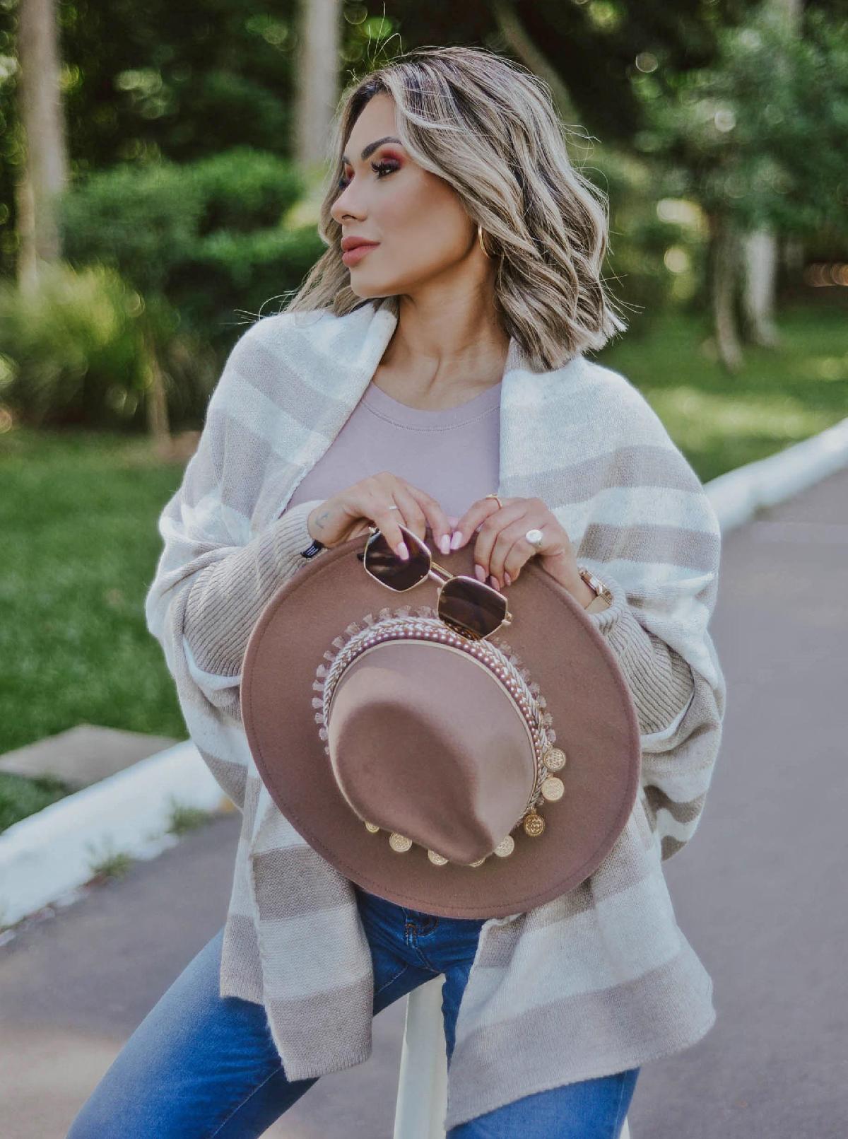 Foto do produto Casaco Fem. Theodora Bege