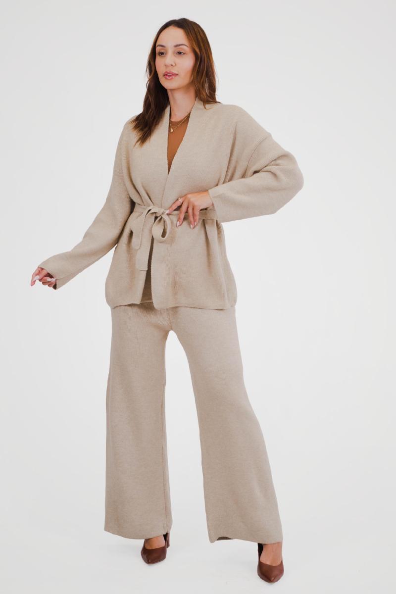 Foto do produto  Conjunto Suzan Zheng Bege Bege