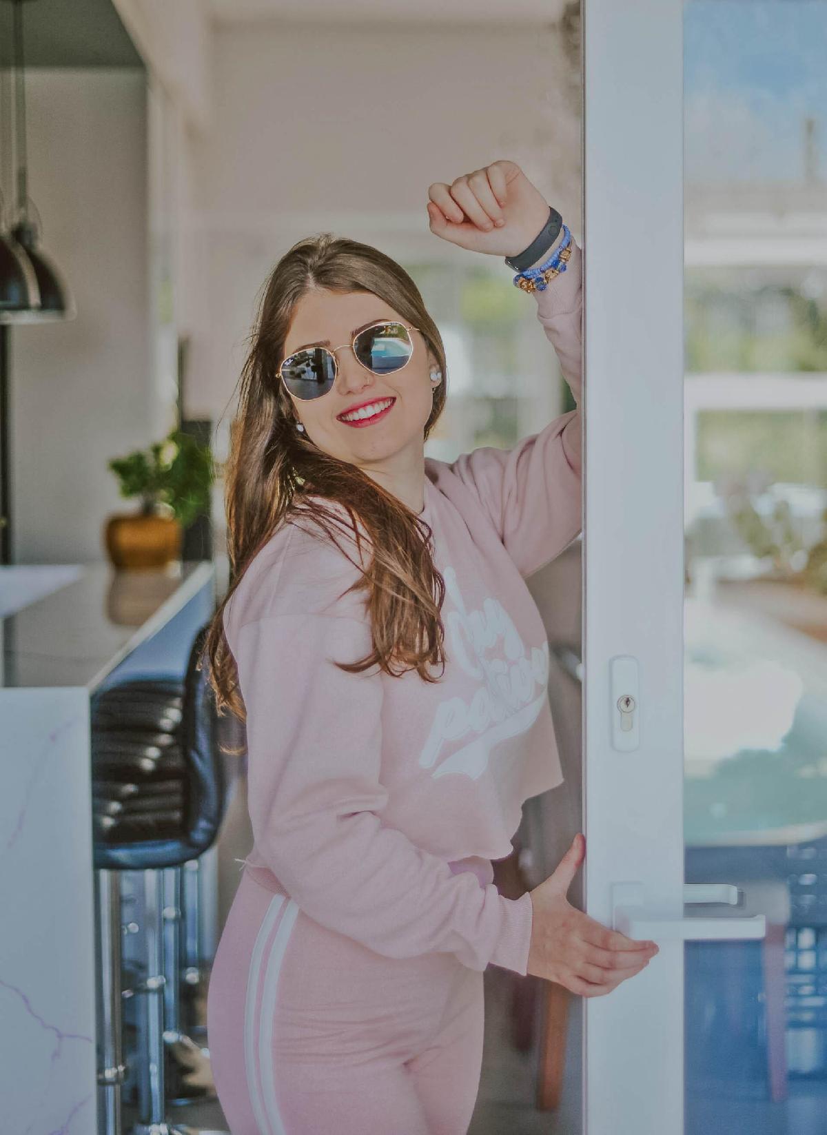 Foto do produto Cropped Mcjo Off White Rosa