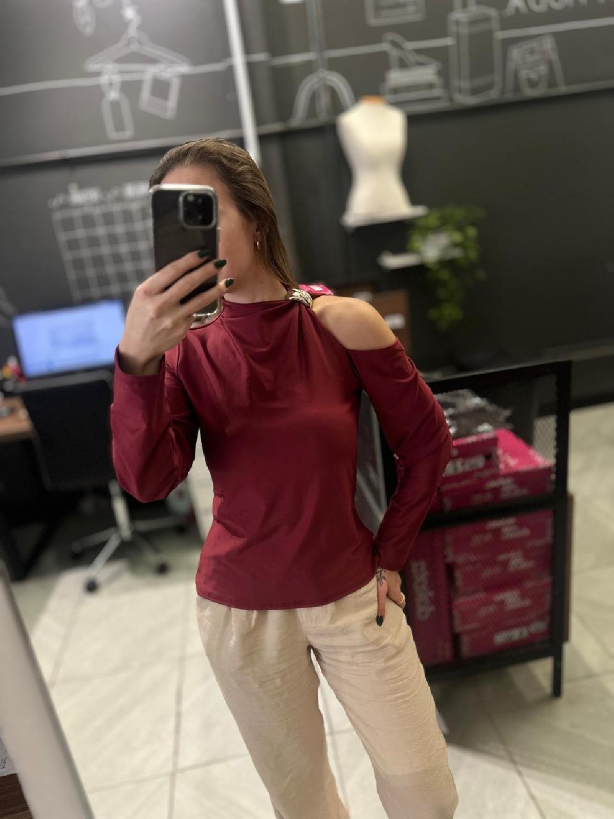 Foto do produto Blusa Ortiz Preto Preto