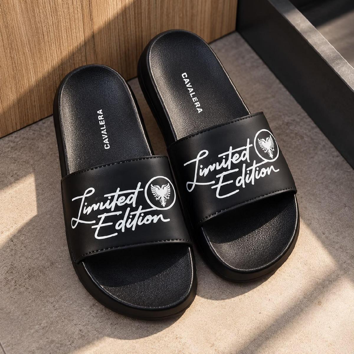 Foto do produto Chinelo Cavalera Slide Edição Limitada Preto