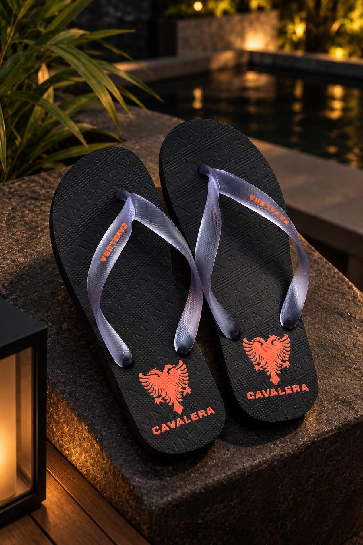 Foto do produto Chinelo Cavalera Tira Transparente Preto