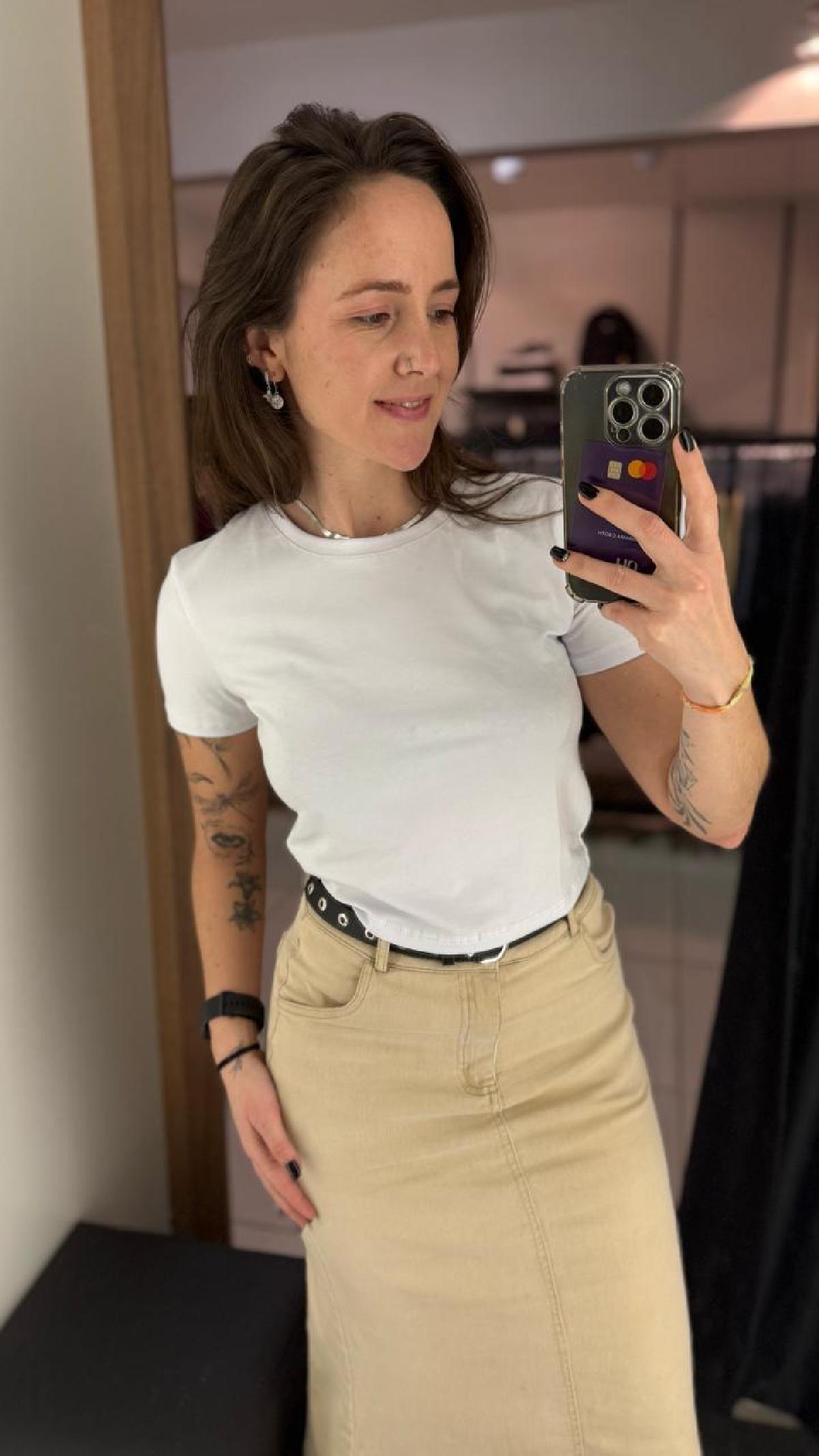 Foto do produto T-shirt Deliz Cropped Basic Branco