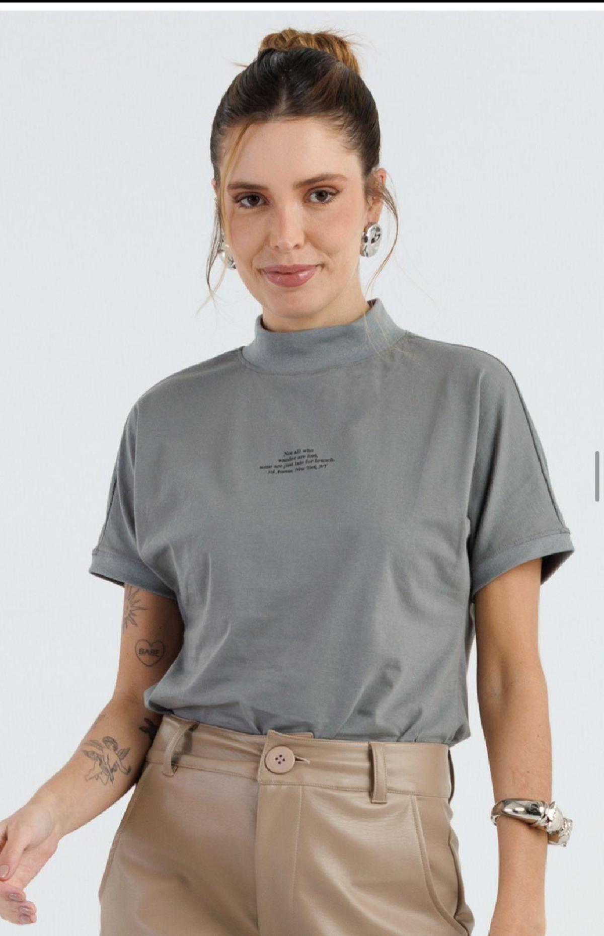 Foto do produto T-shirt Linha Leve Marrom Marrom