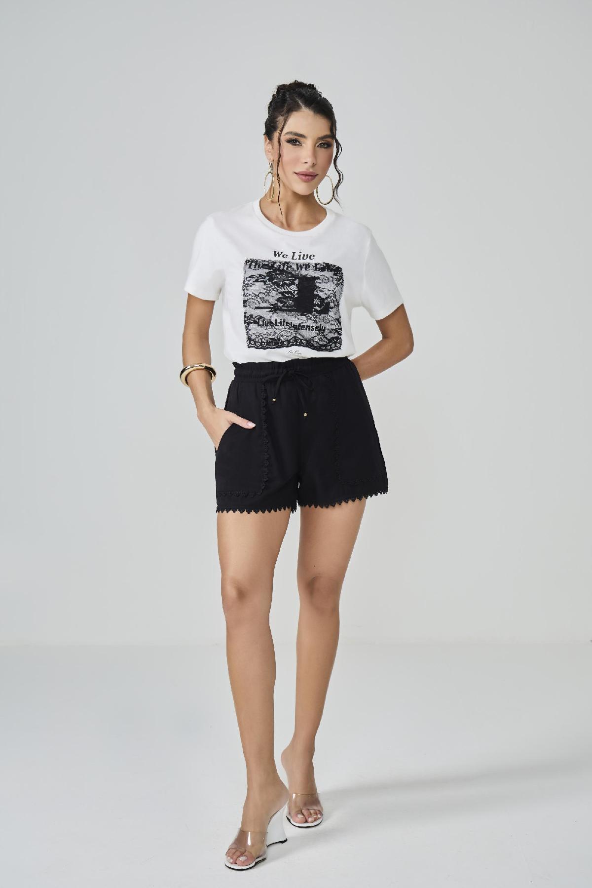Foto do produto T-shirt Six One Estampa De Renda Preto