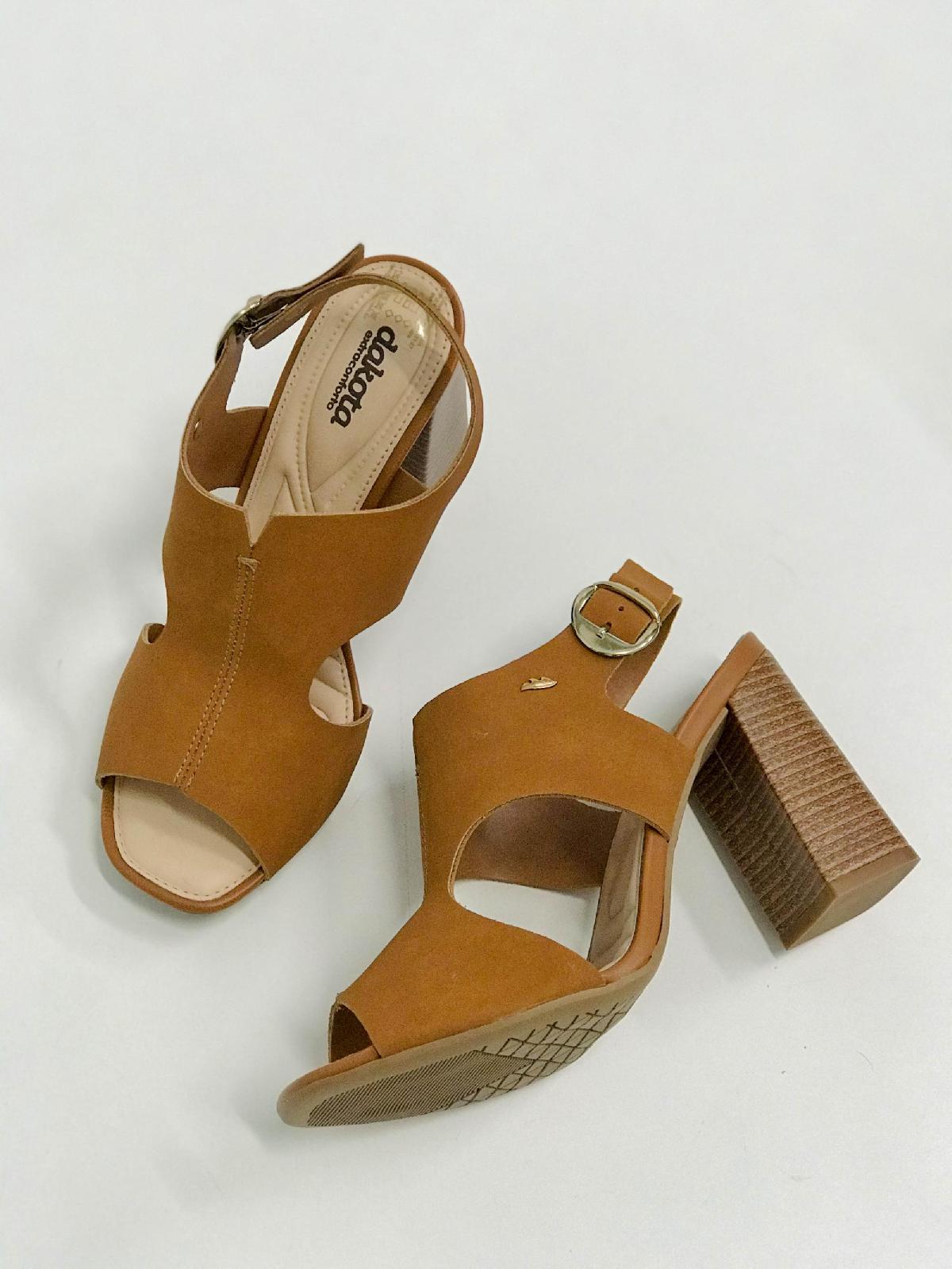 Foto do produto Sandalia Salto Alto Dakota Marrom