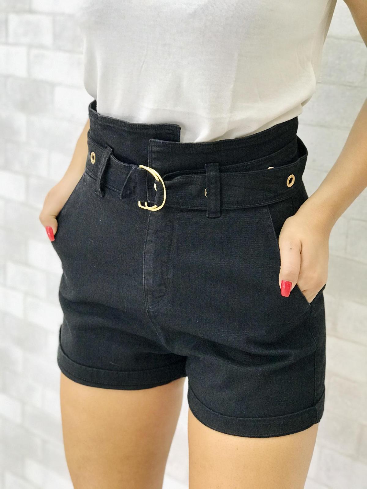 Foto do produto Shorts Six One Preto
