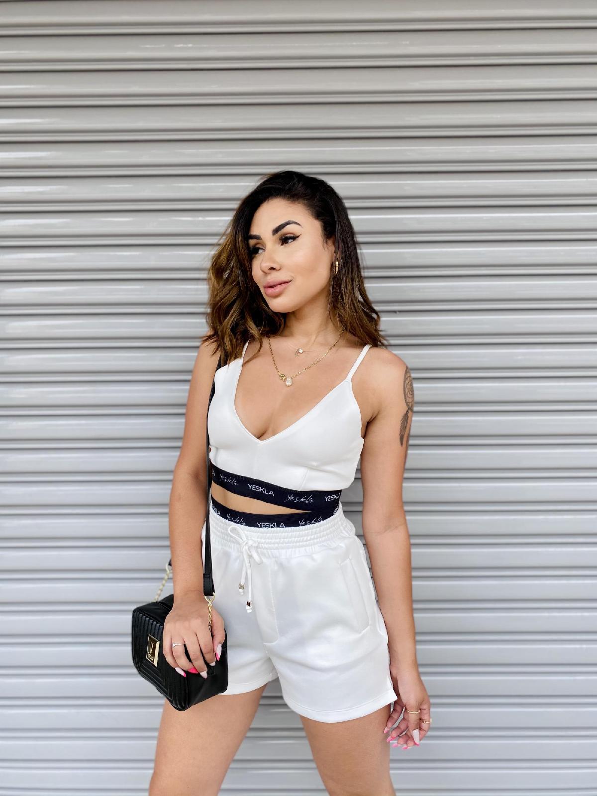 Foto do produto Shorts Yeskla Off White