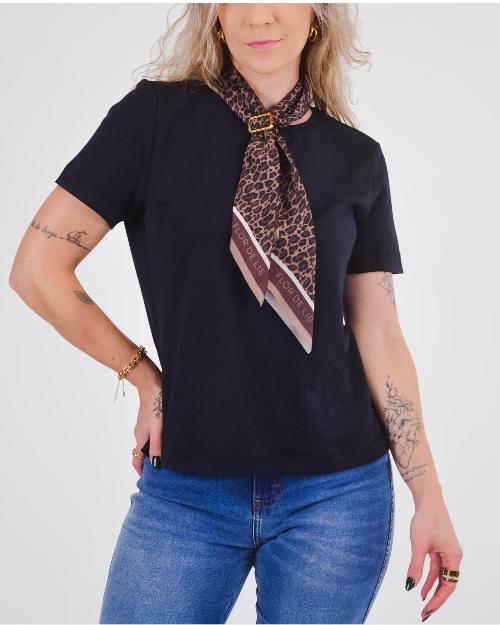 Foto do produto  T-shirt Deliz Preto F278352026 Lenço Preto