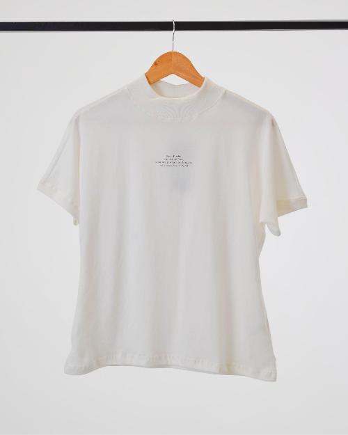 Foto do produto  T-shirt Linha Leve   Off White